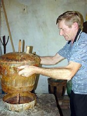 Primii absolventi in meseria distilari rachiu