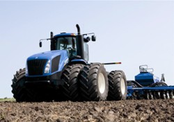 Super-tractorul T9