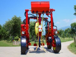 Utilajul perfect pentru plantatiile de pomi ornamentali