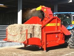 Tocatorul de paie TEAGLE – TOMAHAWK