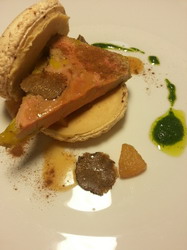 Omagiu-taranului-roman-David-Contant-la-Carol-Parc-Hotel-8 resize