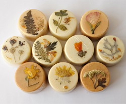 Sapunuri naturale realizate in Laboratorul Sfintii Doctori fara de Arginti