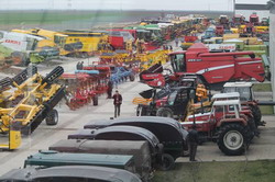2500 de fermieri au fost prezenti la Targul de masini agricole organizat de BISO Schrattenecker