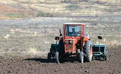 tractor pe camp1 resize