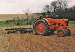 Pregatirea terenului pentru semanatul porumbului