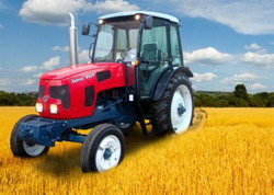Tractorul romanesc U 825 adaptat la piata europeana