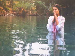 Apa sfanta se bucura, iubeste, se teme si prefera Bach!