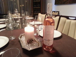 Domeniile Ostrov sarbatoreste Dragobetele cu vin nou