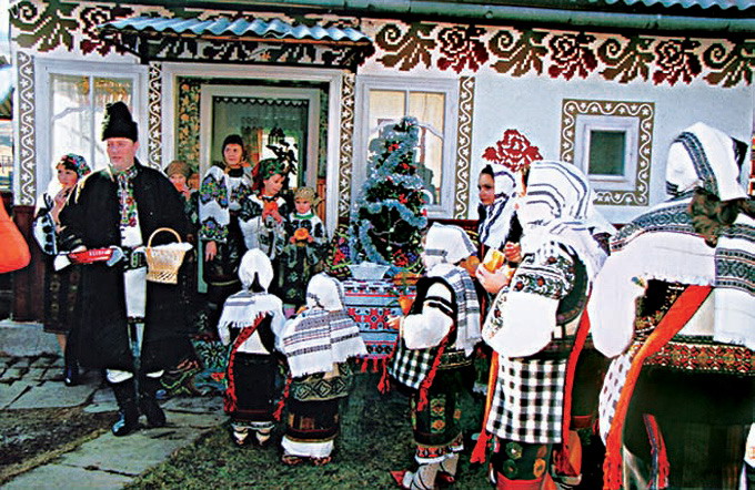 Sarbatoarea Nasterii Domnului - Colindatori la gazde - Ciocanesti judetul Suceava