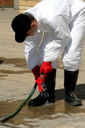 Curatati echipamentul de protectie 1