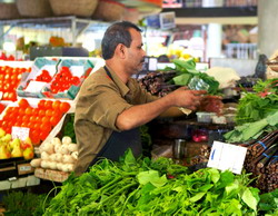 Noile atestate de producator si carnete de comercializare a produselor agricole intra in vigoare in luna mai 2015