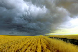 Implementarea Sistemului national antigrindina si de crestere a precipitatiilor continua si in 2015 cu o finantare de 6,6 milioane lei