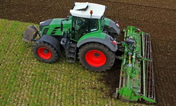 Cheia pentru o agricultura de precizie: Tehnologia corecta si impartasirea cunostintelor