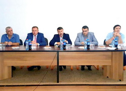 MADR: Secretarul de stat Botanoiu, in dialog cu fermierii din judetul Neamt