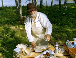 Valorificarea potentialului nebanuit al padurilor – Fructe de padure, ciuperci, alune si plante medicinale