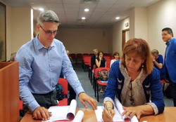 Agrostar acorda asistenta gratuita romanilor care lucreaza in agricultura, in Italia