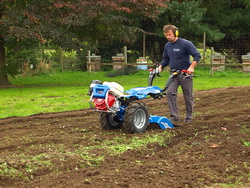 Motocultoarele: alegerea ideala pentru simplificarea muncii agricole