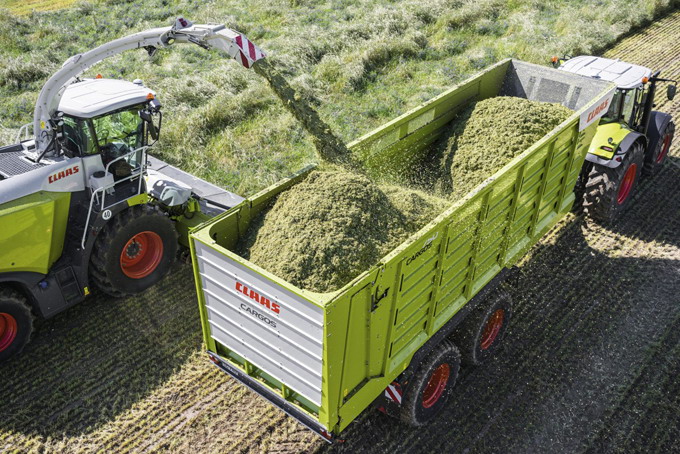 CLAAS - remorca transport furaje CARGOS 700