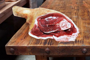 Guvernul propune un ajutor pentru compensarea pierderilor de venit ale crescatorilor de porcine