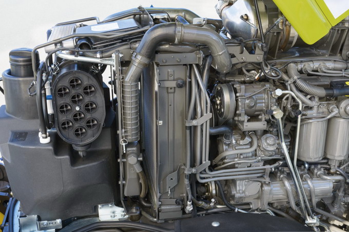 tractor NEXOS - motorul FPT cu 4 cilindri