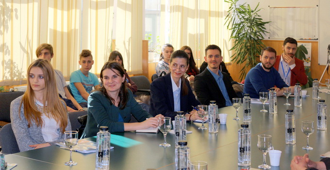 Campania Mandru sa fiu fermier - Liceenii