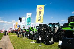 AGRARIA 2017 - masini si utilaje agricole
