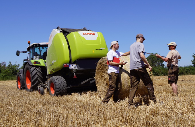 Presa pentru baloti rotunzi CLAAS VARIANT 485 RC PRO
