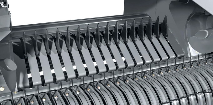 Presa de baloti ROLLANT 620 - Grebla de alimentare