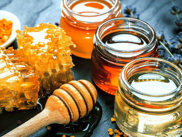 Curs de apicultura ecologica: Romapis isi propune sa creasca numarul de apicultori bio in Romania