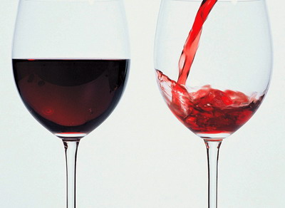 Inspectorii MADR analizeaza autenticitatea si conformitatea vinului romanesc