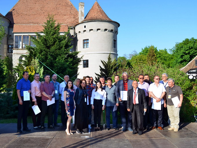 Vin de casa din must de la Jidvei - participanti la concurs