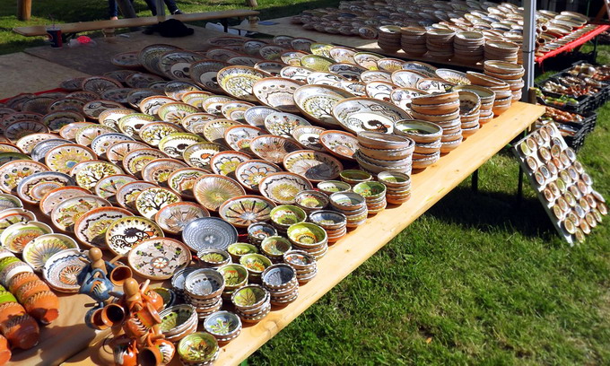 Cocosul de Hurez - targ de ceramica populara