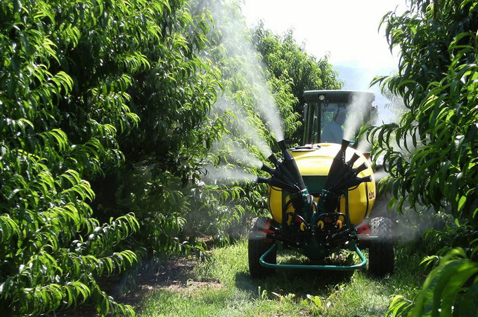 Demonstratie practica cu masini si utilaje in pomicultura la Timisoara
