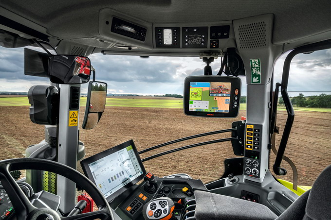 Tractoare de mari dimensiuni CLAAS AXION 900 - f