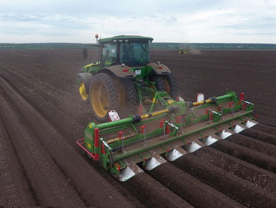 APH Group prezinta noul rotocultor de la Baselier