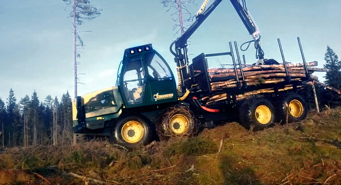 Noua generatie de forwardere Entracon distribuita de ForstPAN