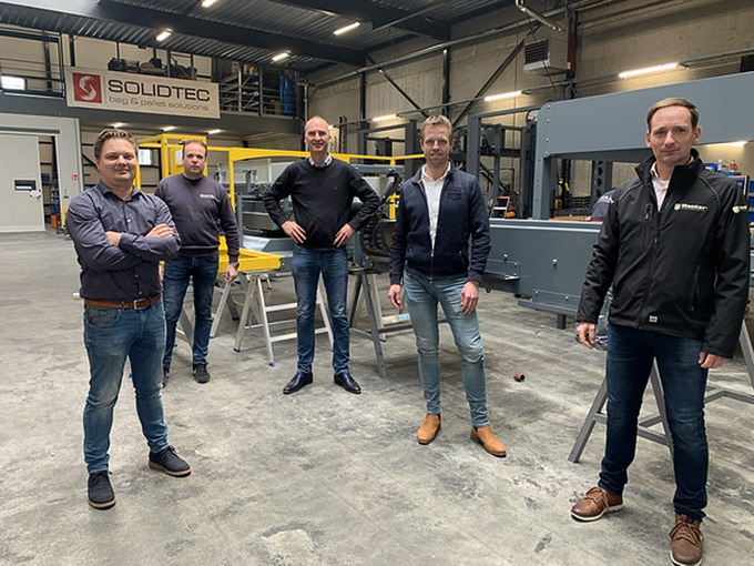 APH Group a devenit distribuitor exclusiv al paletizatorilor Solidtec - foto