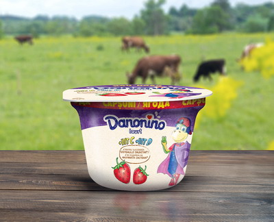 Iaurturile Danonino cu vitaminele C si D sunt produse cu lapte de la ferme romanesti in fabrica din Bucuresti