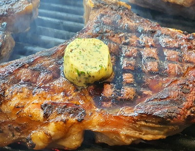 Sibiul si renasterea unui fenomen gastronomic: Romanian Beef Master – prima competitie culinara dedicata carnii de vita produsa in Romania