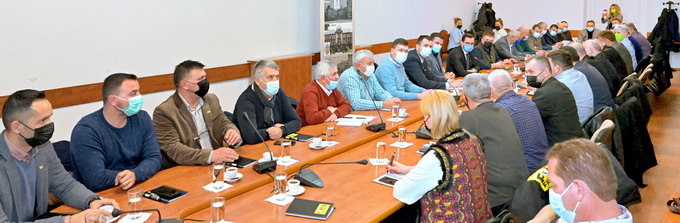 Membrii Asociatiei Forta Fermierilor in dialog cu ministrul Agriculturii - foto 2