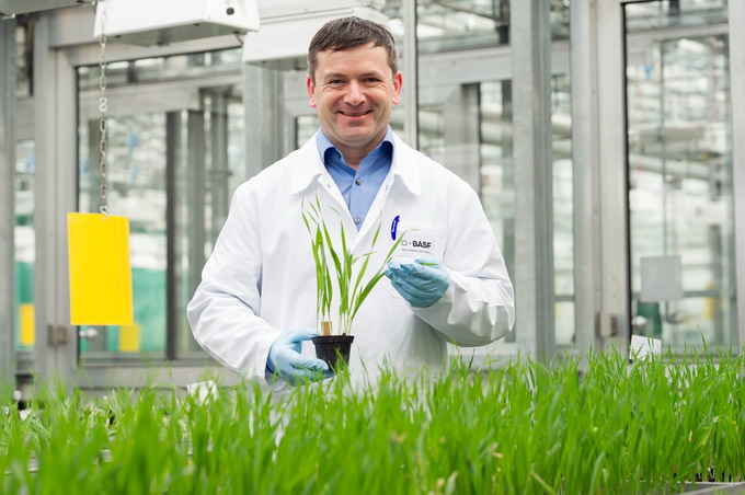 Sustenabilitatea incepe cu cercetarea si inovarea BASF 2