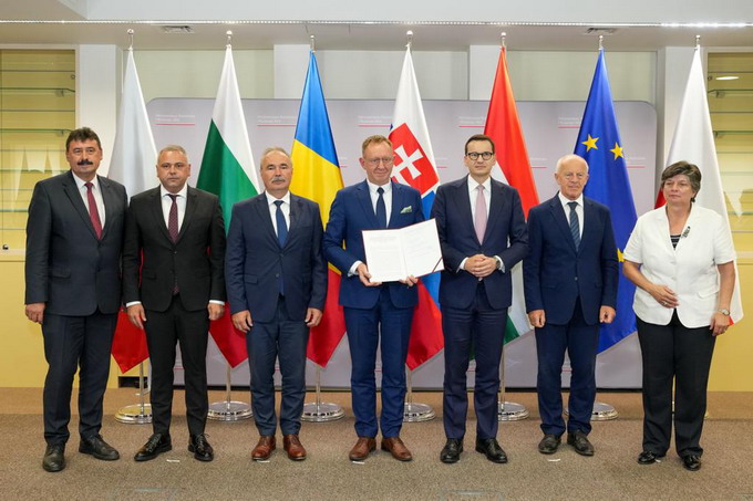 Bulgaria Ungaria Polonia Romania si Slovacia solicita prelungirea masurilor UE asupra importurilor de grau porumb rapita si floarea soarelui din Ucraina