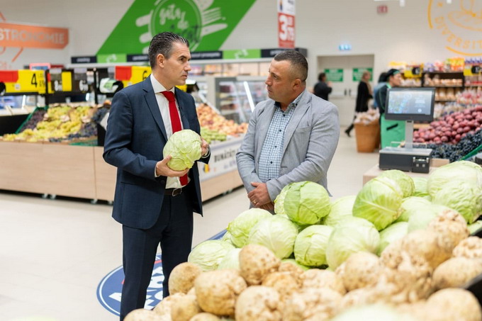 Carrefour Romania - parteneriat cu sase noi cooperative agricole - foto 5