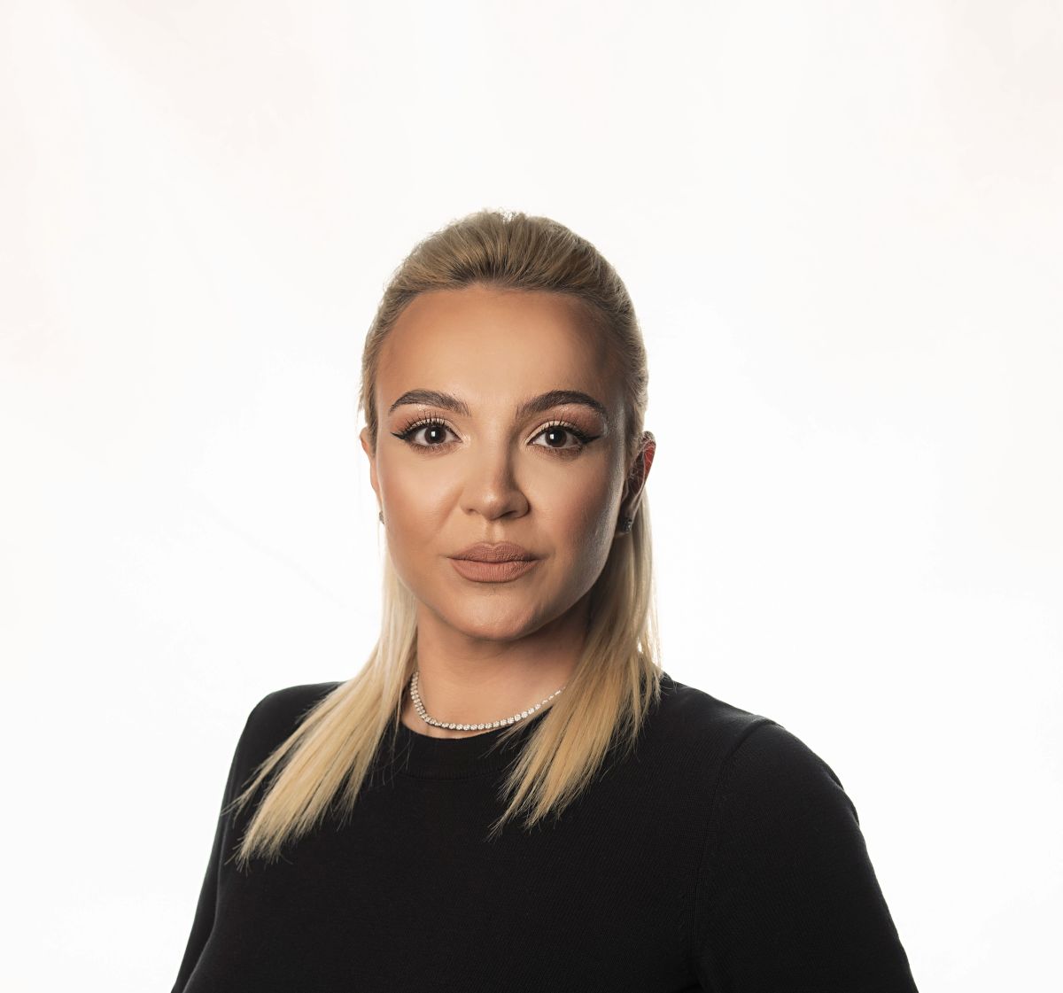 Cum se schimbă preferințele românilor: aproape 70% folosesc dispozitive pentru monitorizarea sănătății si 41% evită alimentele ultraprocesate