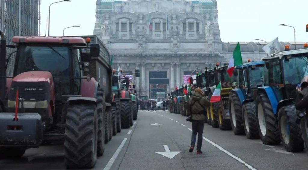 Proteste în Italia față de Acordul UE–Mercosur: tractoarele au blocat traficul din Milano