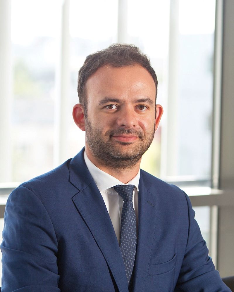 Cum a ajuns argintul mai căutat decât aurul: AI, tehnologiile verzi și restricțiile Chinei