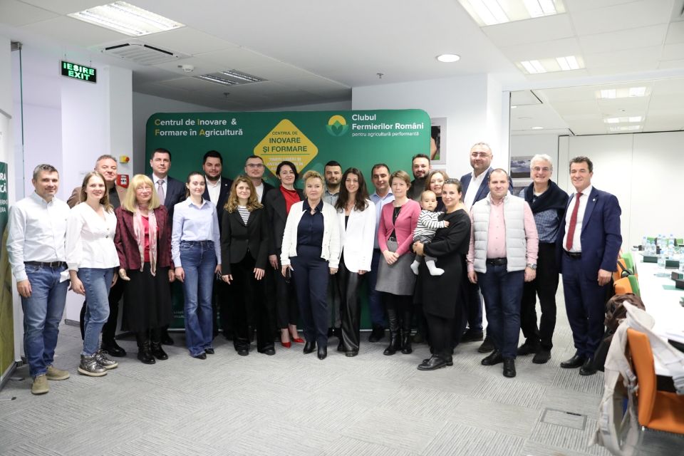 Clubul Fermierilor Români anunță: Absolvirea seriei a V-a a programului Antreprenor în Agricultură 4.0