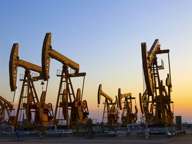Petrolul Brent depășește cotația de 126 dolari/baril