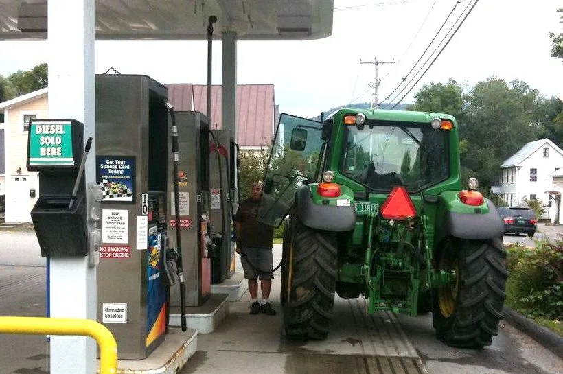 Motorină fără acciză direct de la pompă pentru agricultori
