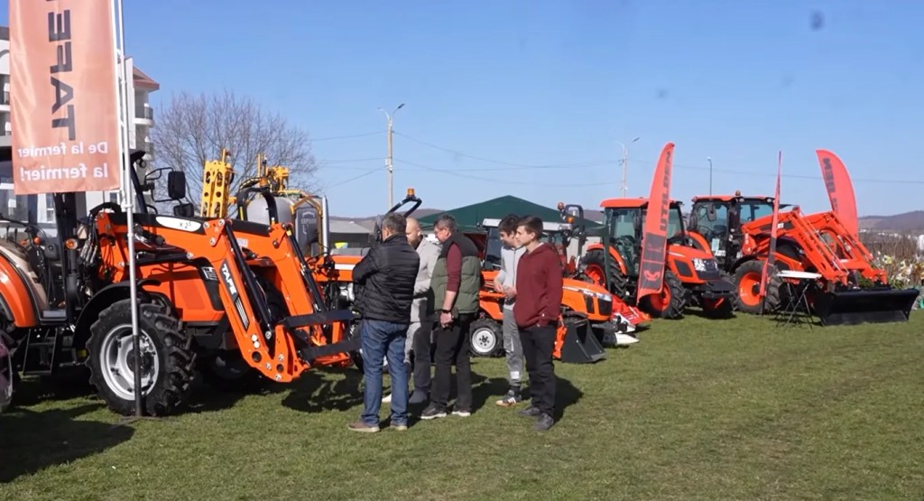 Proiect de lege: Taxarea inversă, extinsă la achizițiile de tractoare și utilaje agricole